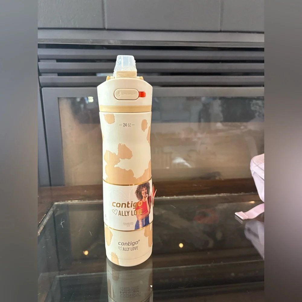 Contigo Ally Love Stainless Water Bottle in Oatmilk - Picture 4 of 4